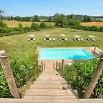 度假居 Relaxing Family Podere Delle Rose Pool & Garden 帕贾尼克