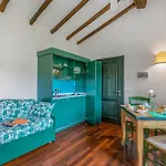 Relaxing Family Podere Delle Rose Pool & Garden 度假居 帕贾尼克